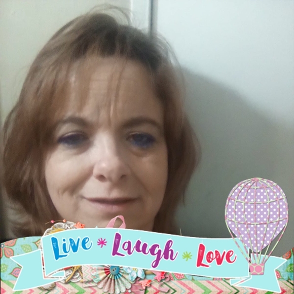 Meet your Posher, Carrie - Picture 1 of 1